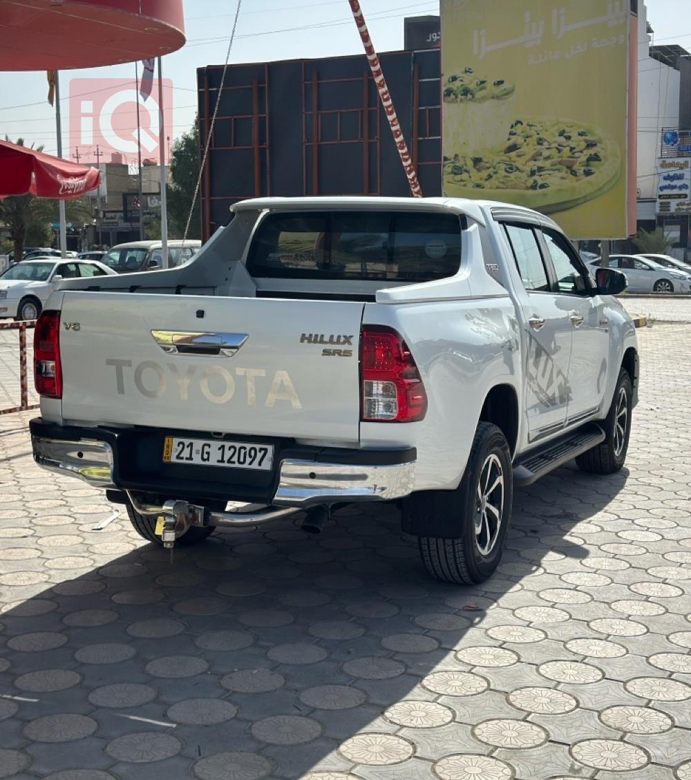 تويوتا هايلوكس